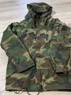 Vintage US Military Woodland Camo Extended Cold Weather Parka Jacket Small Short